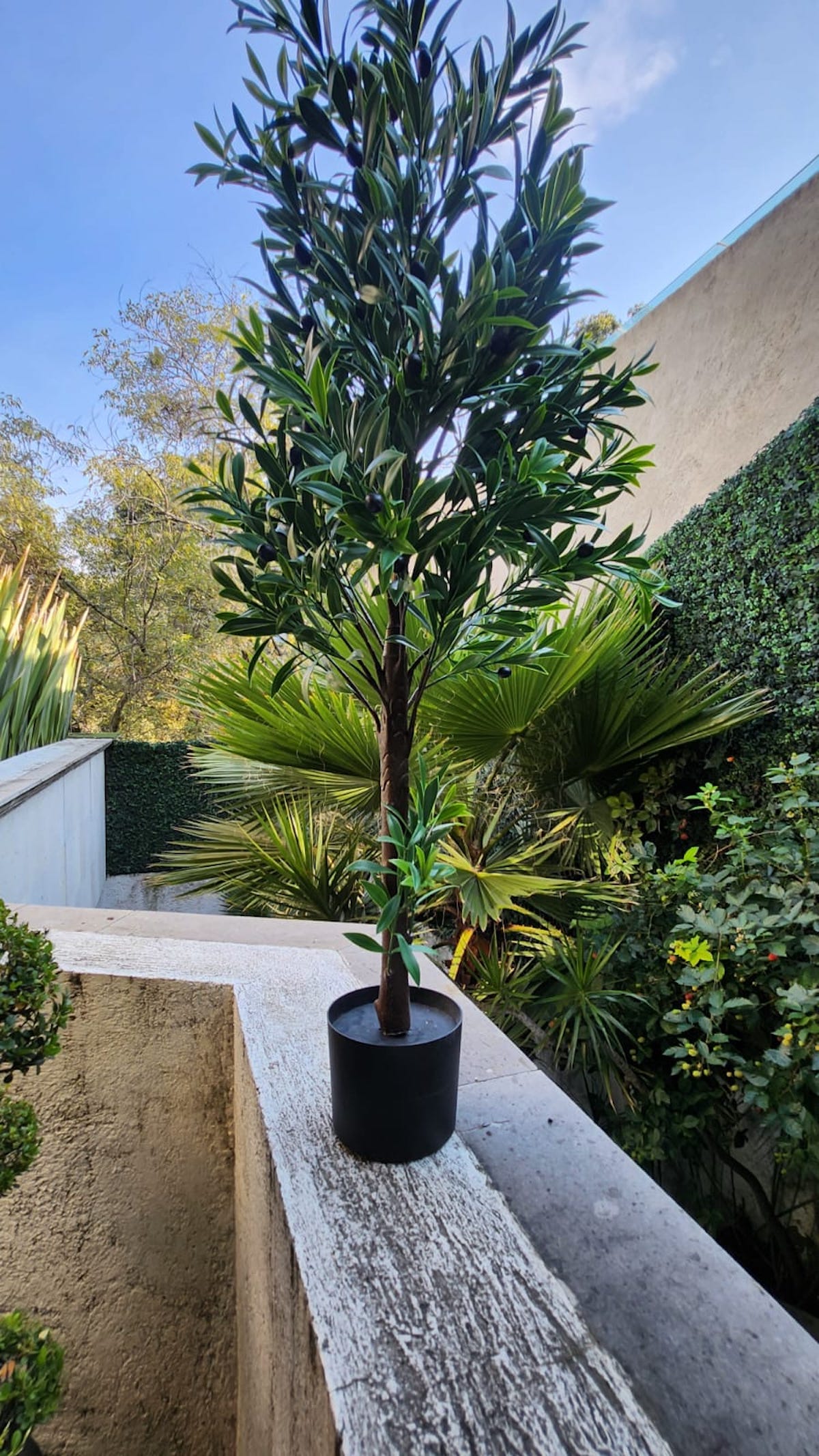 lush outdoor styling